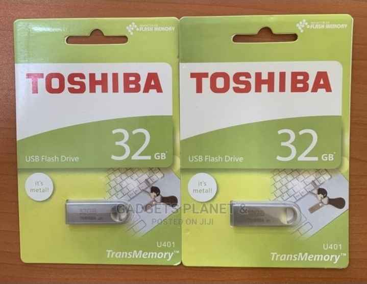 32GB Toshiba Metallic USB Flash Drive - U401