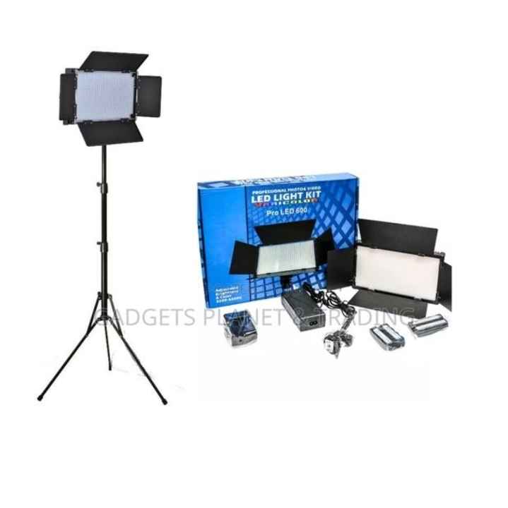 LED Light Kit Pro LED 600 With Charging Kit and Stand