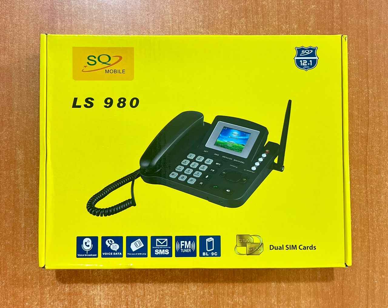 Sq Ls980 Dual Sim Deskphone With Adjustable Coloured Screen